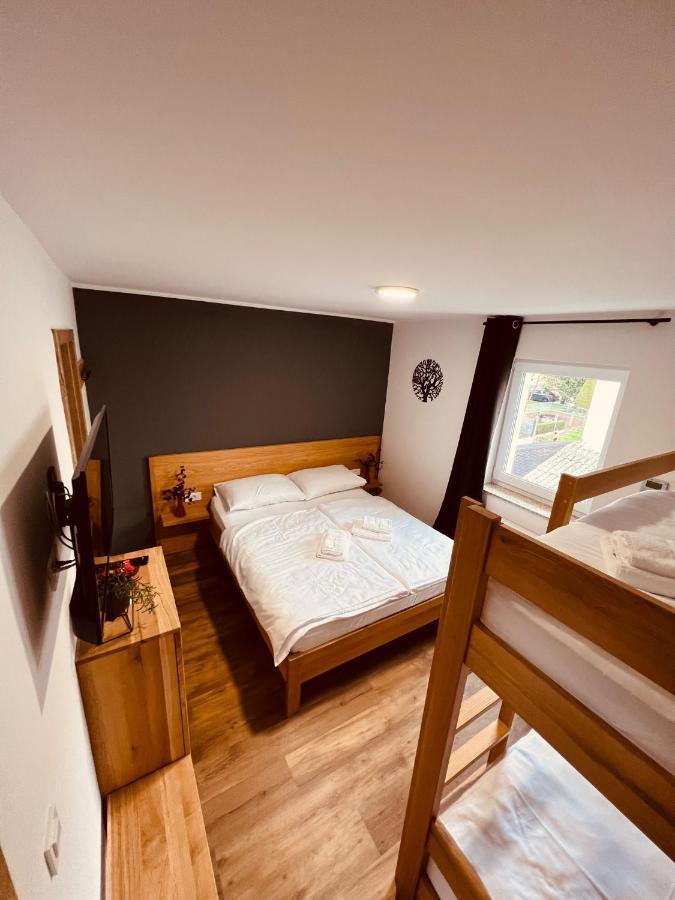 Pjagodic Hotel Cerklje - 5Min To Airport Церклье-на-Гореньскем Экстерьер фото