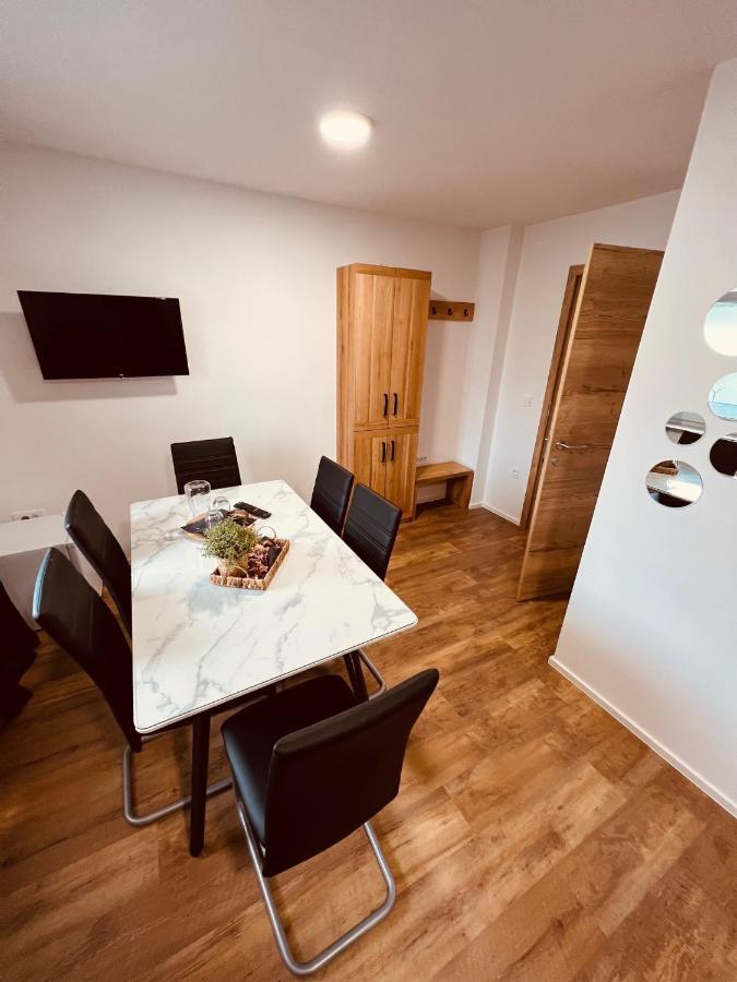 Pjagodic Hotel Cerklje - 5Min To Airport Церклье-на-Гореньскем Экстерьер фото