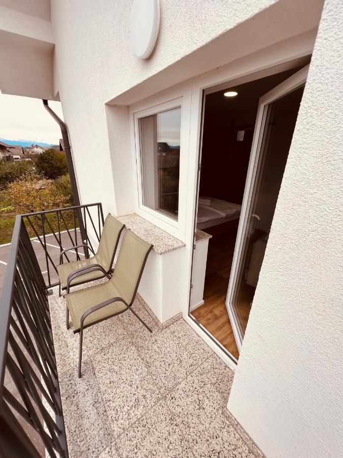 Pjagodic Hotel Cerklje - 5Min To Airport Церклье-на-Гореньскем Экстерьер фото