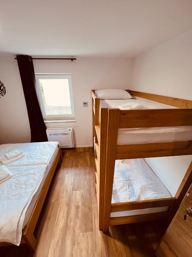 Pjagodic Hotel Cerklje - 5Min To Airport Церклье-на-Гореньскем Экстерьер фото