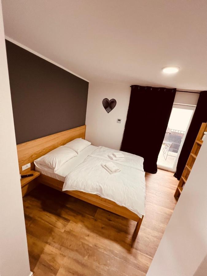 Pjagodic Hotel Cerklje - 5Min To Airport Церклье-на-Гореньскем Экстерьер фото