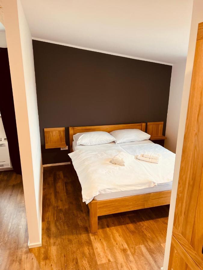 Pjagodic Hotel Cerklje - 5Min To Airport Церклье-на-Гореньскем Экстерьер фото