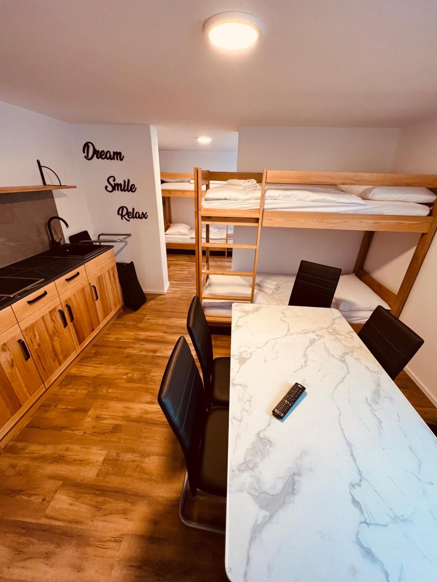 Pjagodic Hotel Cerklje - 5Min To Airport Церклье-на-Гореньскем Экстерьер фото