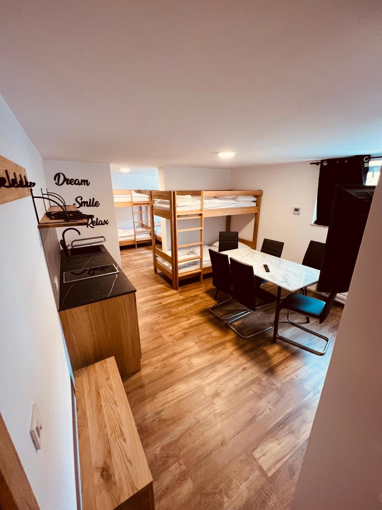 Pjagodic Hotel Cerklje - 5Min To Airport Церклье-на-Гореньскем Экстерьер фото
